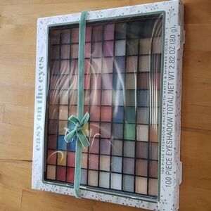 EASY on the eyes 100 piece eyeshadow